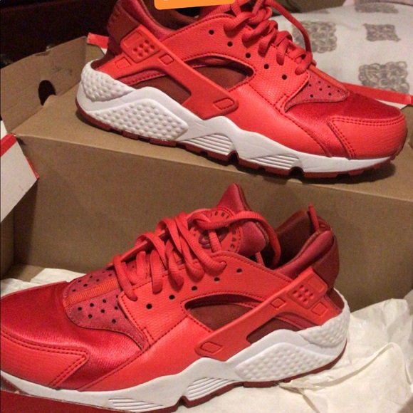 Rush Coral Nike Air Huarache - Picture 1 of 2